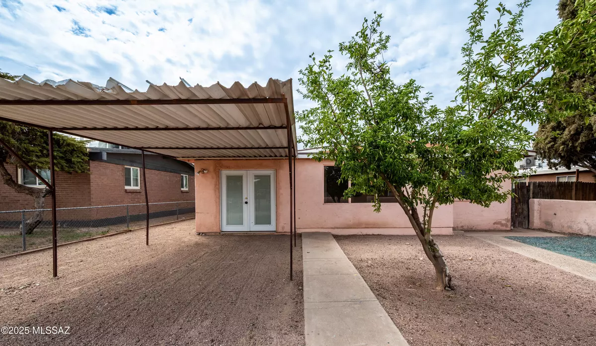 Tucson, AZ 85719,814 E Linden Street #A