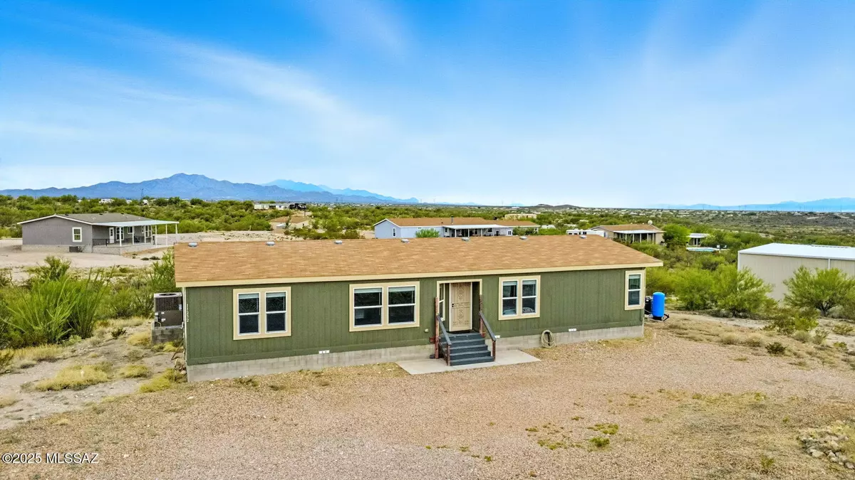 Vail, AZ 85641,11232 S Lava Peak Road