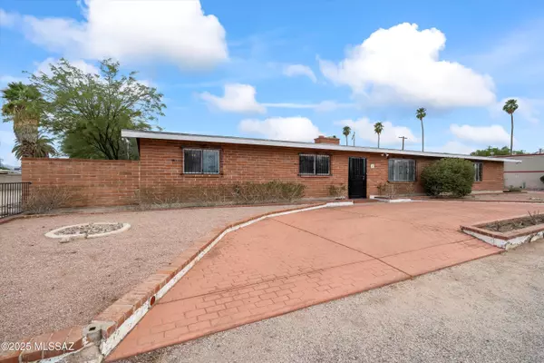 40 N Leonora Avenue, Tucson, AZ 85711