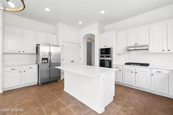 Marana, AZ 85658,13122 N High Hawk Drive