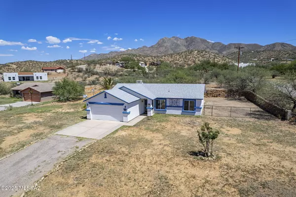 1423 Liga, Rio Rico, AZ 85648