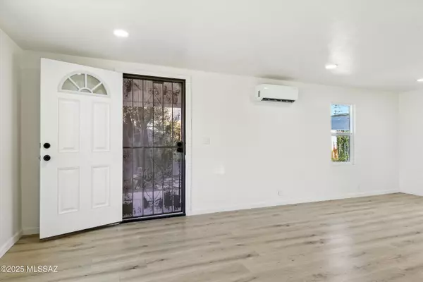 Tucson, AZ 85705,727 W Budmoore Terrace