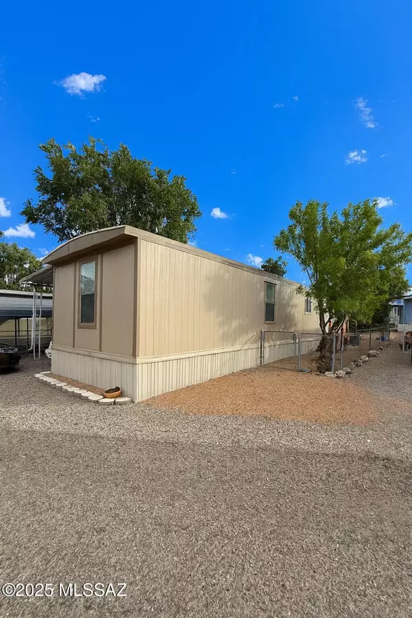 Benson, AZ 85602,260 S Land Street #15