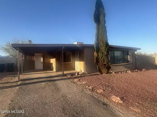 8221 E Victoria Drive, Tucson, AZ 85730
