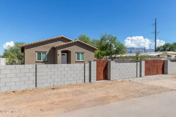 916 W Garnette Street, Tucson, AZ 85705