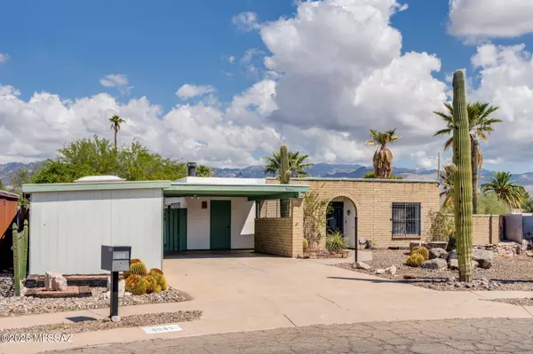 9085 E Bellevue Street, Tucson, AZ 85715