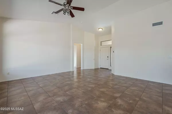 Green Valley, AZ 85614,1781 E Redstart Road