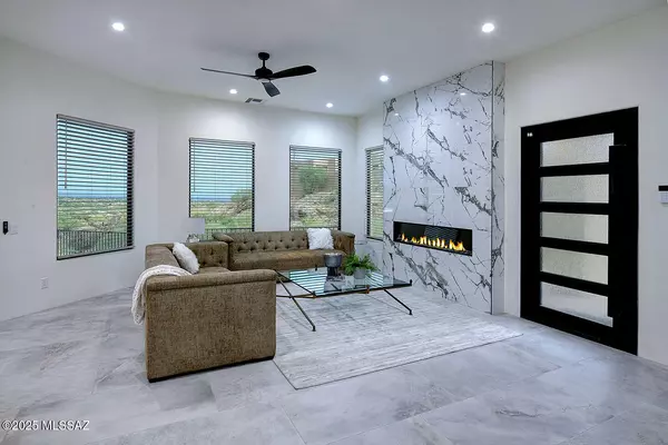 Tucson, AZ 85718,4405 E La Paloma Drive