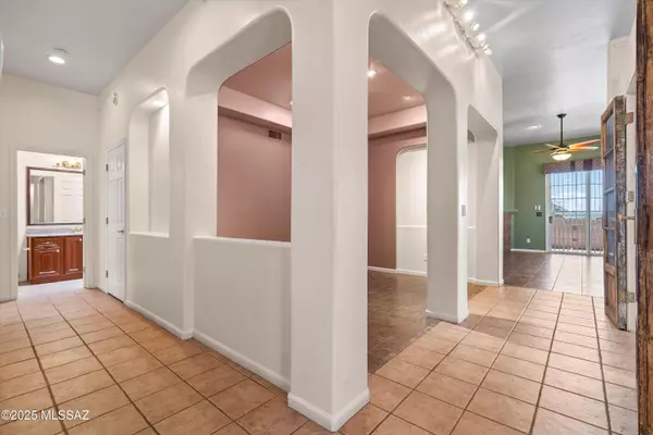 Oro Valley, AZ 85737,1489 W Bridalveil Place