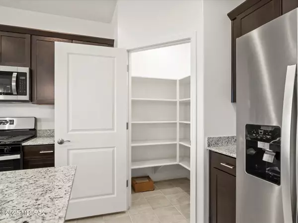 Sahuarita, AZ 85629,740 W Calle Cubeta