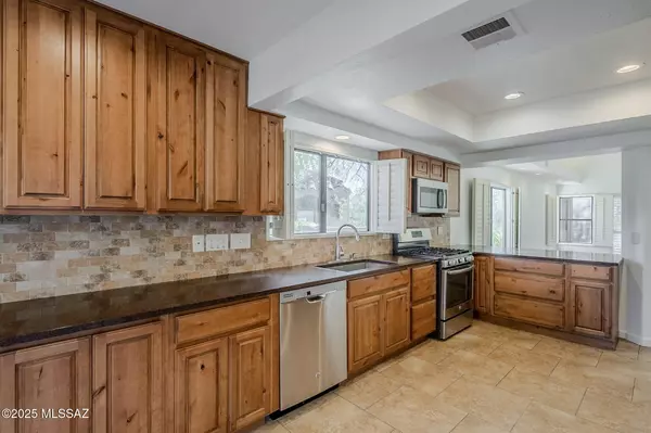 Tucson, AZ 85750,6127 N Golden Eagle Drive