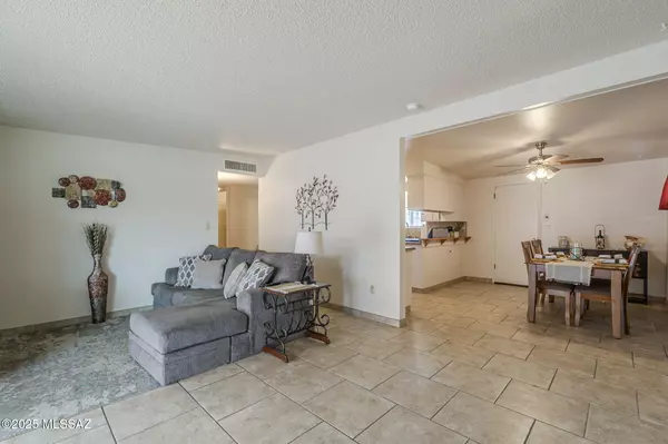 3333 S Mead Avenue, Tucson, AZ 85730