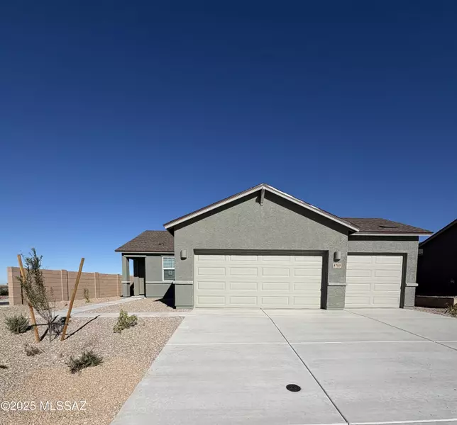 8769 E Crimson Snowberry Way, Vail, AZ 85641