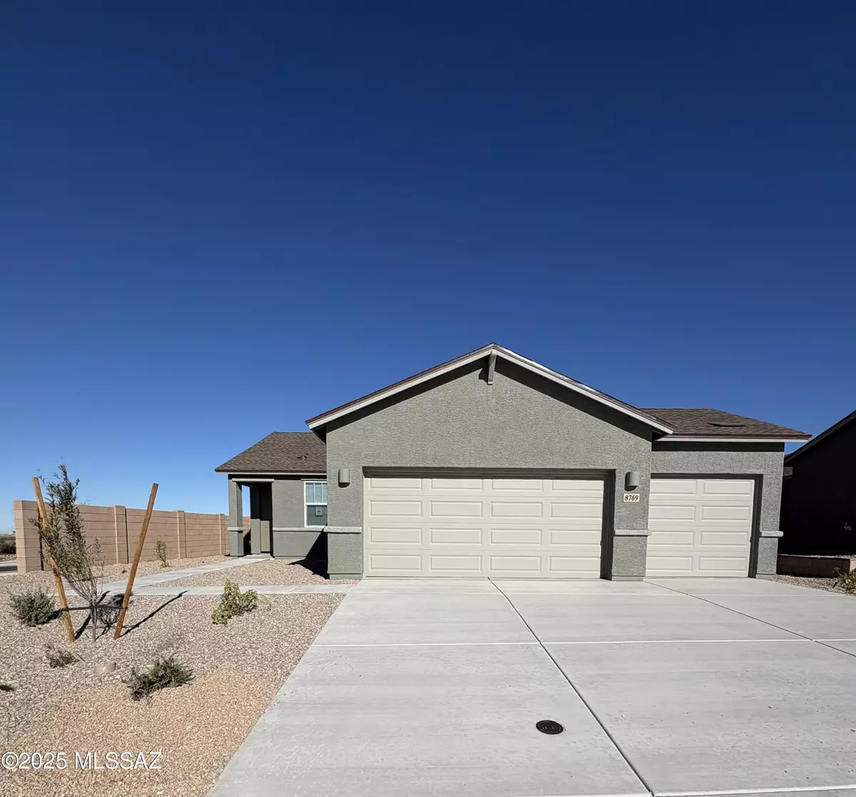 Vail, AZ 85641,8769 E Crimson Snowberry Way