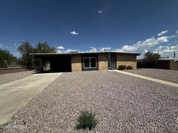 Tucson, AZ 85710,7617 E Morelos Place