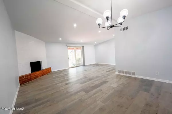 Tucson, AZ 85711,5221 E Hawthorne Place