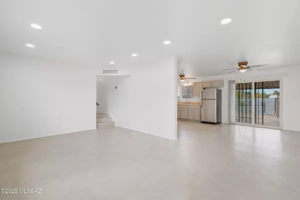 Tucson, AZ 85713,1862 W Camelot Road