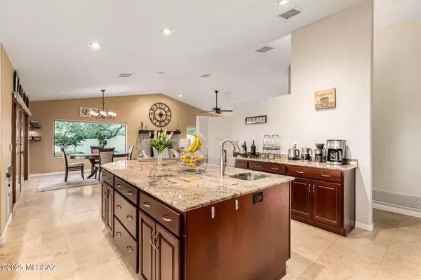 Tucson, AZ 85745,2592 W McClure Court