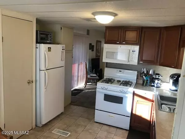 Tucson, AZ 85713,5828 W Rocking Circle Street