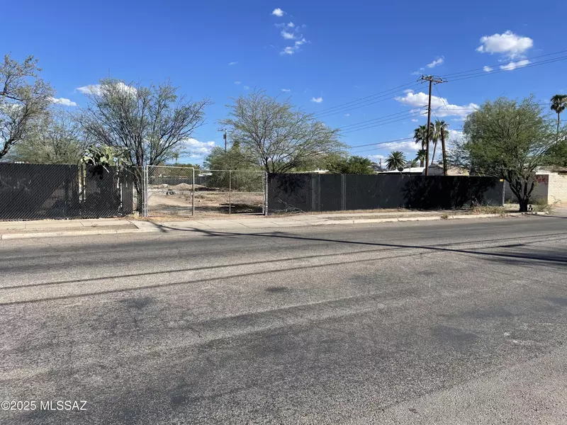 2241 S Sahuara Avenue #2, Tucson, AZ 85711