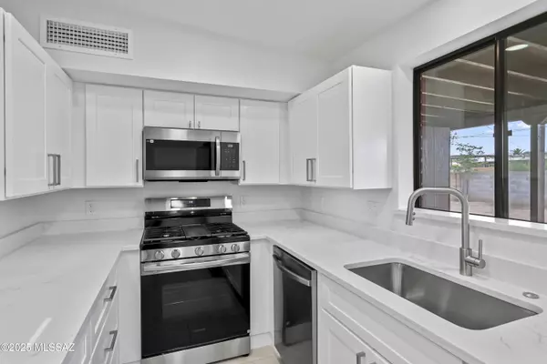 Tucson, AZ 85710,6502 E Calle Bootis