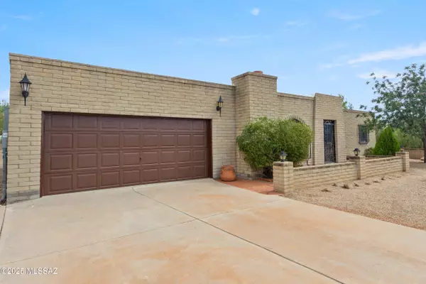 Tucson, AZ 85748,2401 S Calle Mesa Del Oso