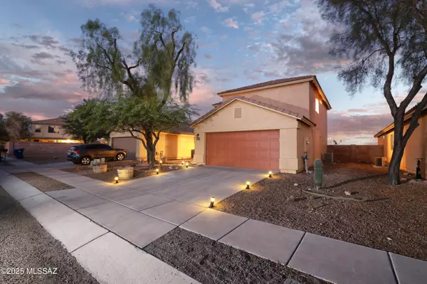 2862 N Silver Island Way, Tucson, AZ 85745