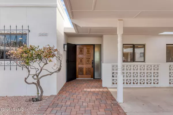 5050 N Crestridge Drive, Tucson, AZ 85718