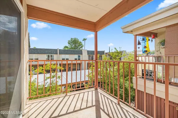 1600 N Wilmot Road #246, Tucson, AZ 85712