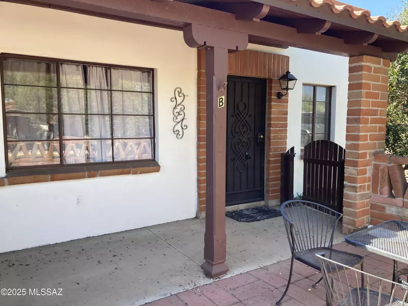 261 W Camino Alameda  #B, Green Valley, AZ 85614