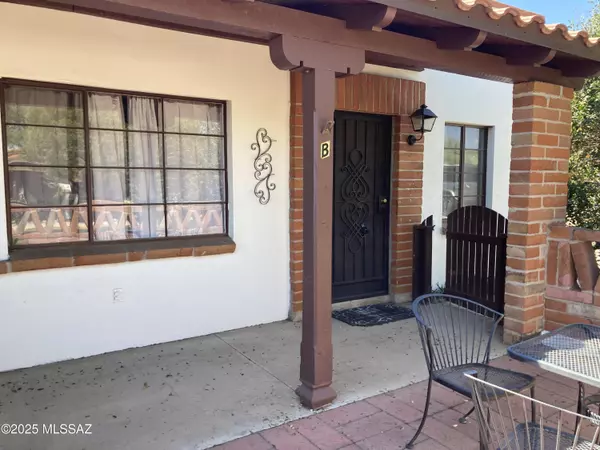 Green Valley, AZ 85614,261 W Camino Alameda  #B