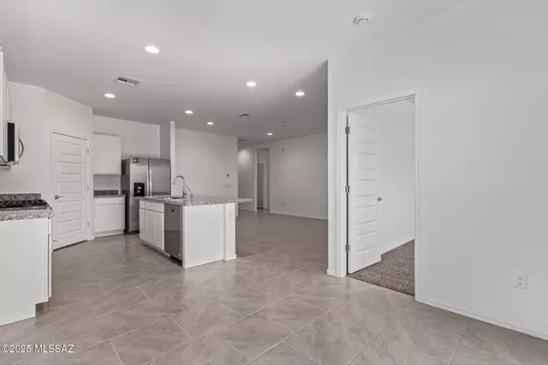 13968 E Crotalus WayE, Vail, AZ 85641