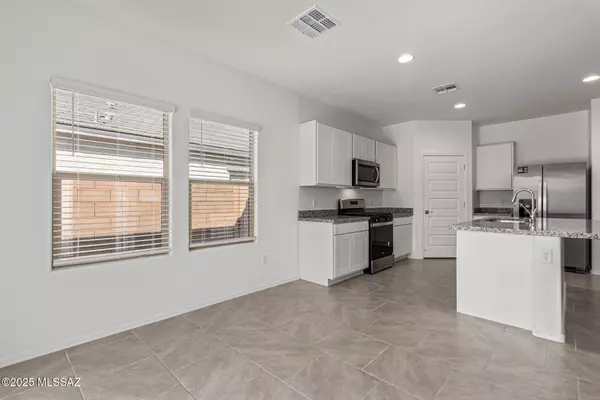 Vail, AZ 85641,13968 E Crotalus WayE