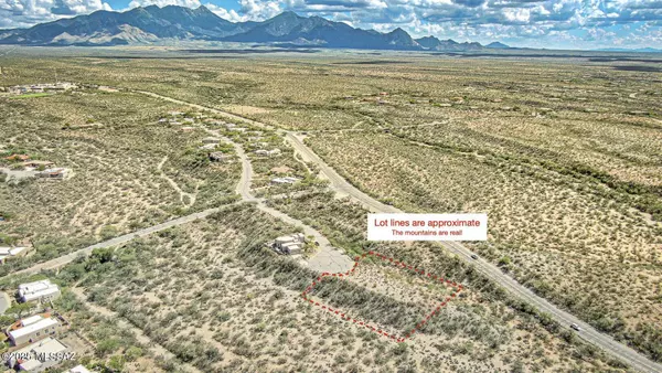 733 E Sawmill Canyon Place, Green Valley, AZ 85614