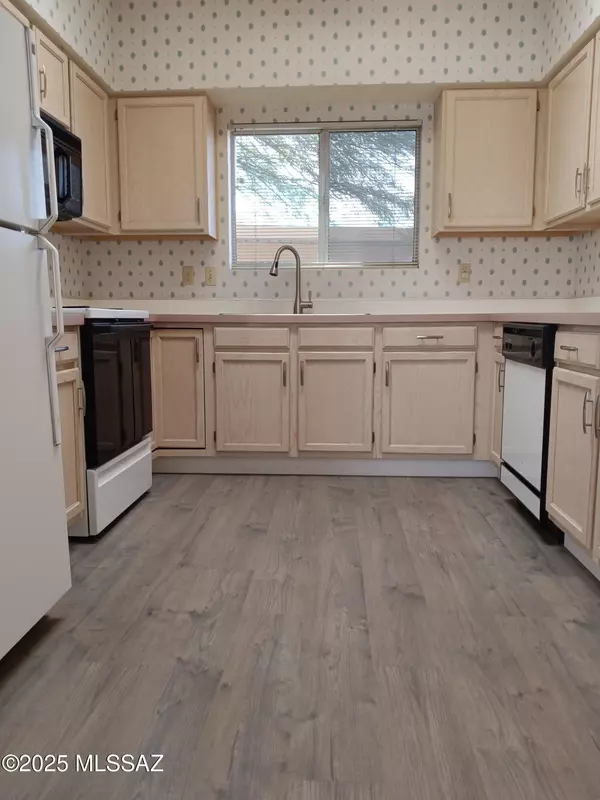 Green Valley, AZ 85614,1742 W CAMINO ESTELAR