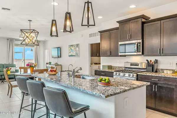 11080 S Rila Drive, Vail, AZ 85641