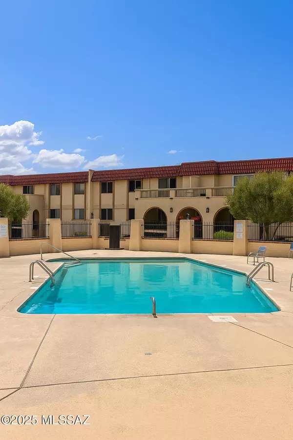 Tucson, AZ 85704,6321 N Barcelona Court #904