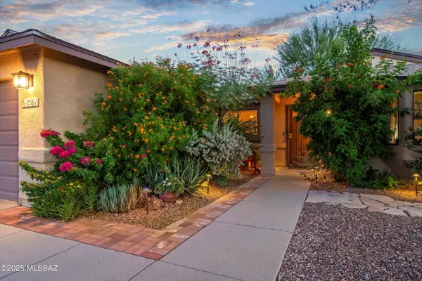 2561 W Glenbrook Way, Tucson, AZ 85741