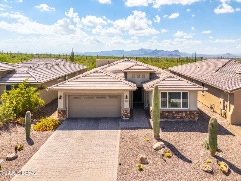 7801 W Buckeye Path, Marana, AZ 85658
