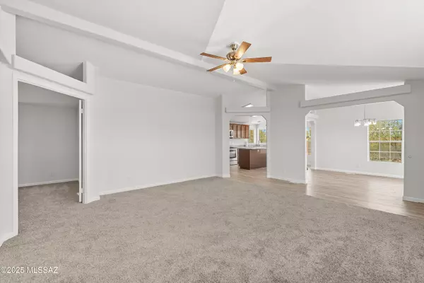 Tucson, AZ 85743,13161 W Camino de Conejo