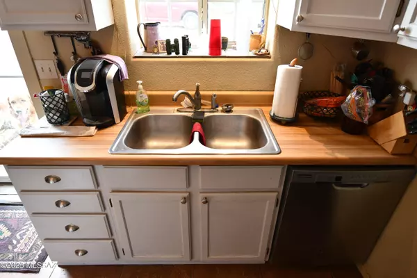 Bisbee, AZ 85603,653 E Border Road