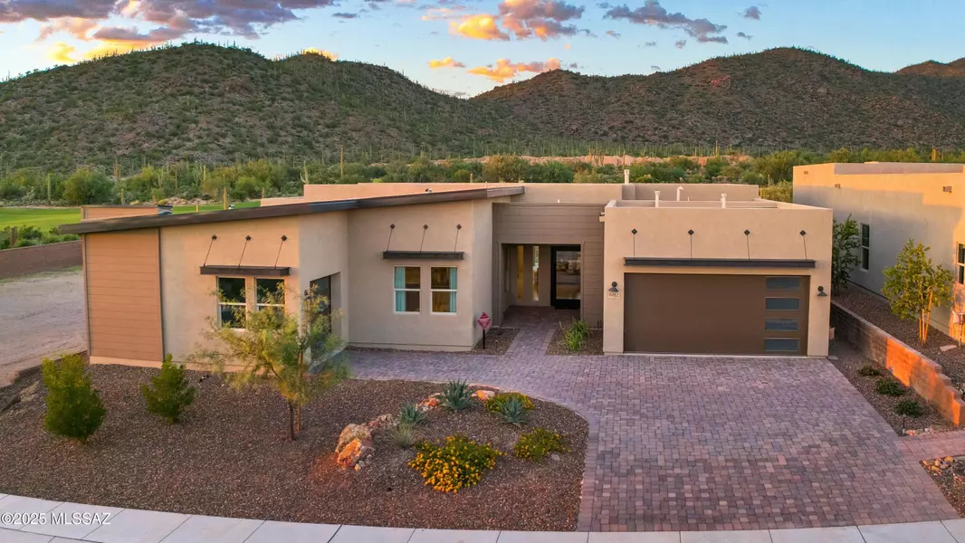 6862 W Patina Drive, Marana, AZ 85658