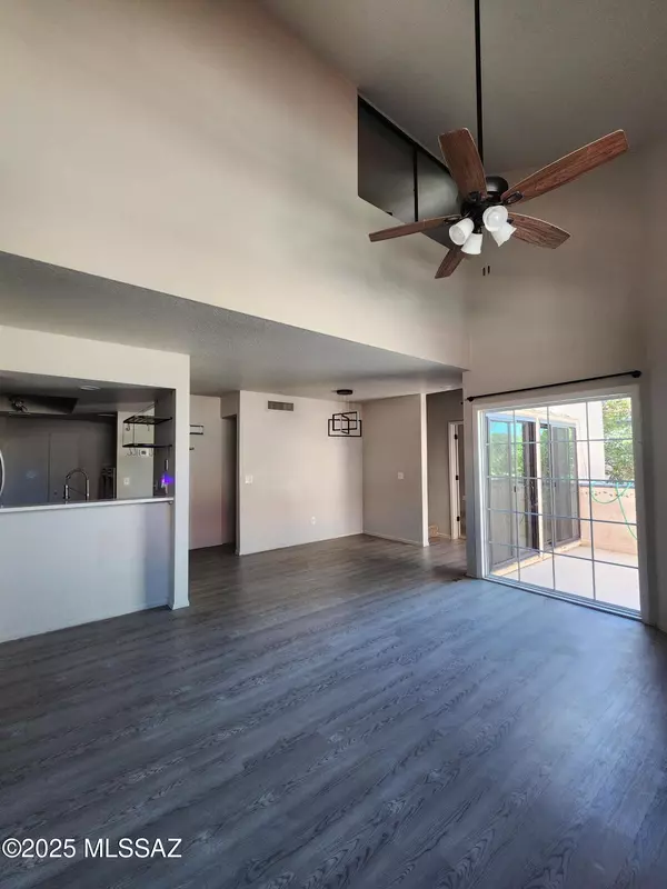 Tucson, AZ 85719,4283 N River Grove Circle #APT 210