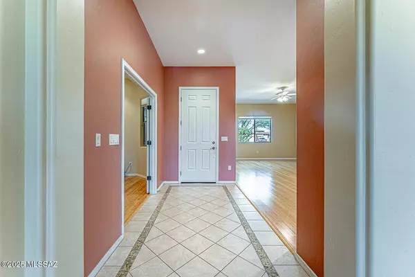 Green Valley, AZ 85614,991 W Calle Artistica