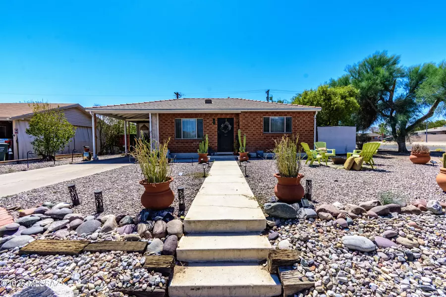 4702 E 9th Street, Tucson, AZ 85711