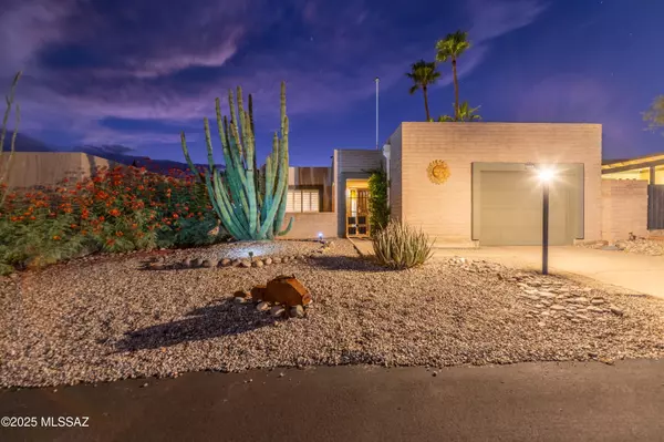 2660 S Camino Vega, Green Valley, AZ 85622