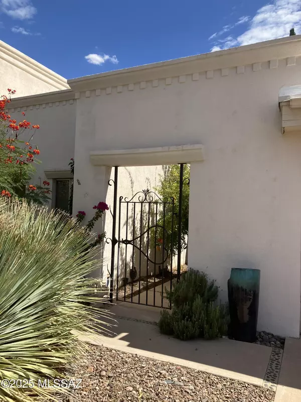 Tucson, AZ 85742,8000 N Casas Place