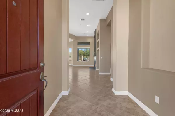 Oro Valley, AZ 85755,13716 N Tessali Way