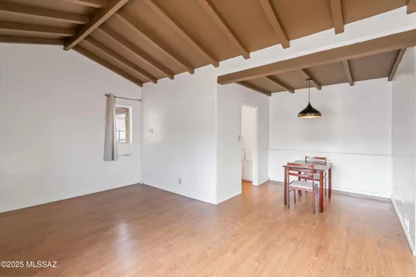 Tucson, AZ 85705,847 N 2nd Avenue