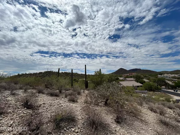 Tucson, AZ 85745,3268 Saguaro Ridge Drive #21